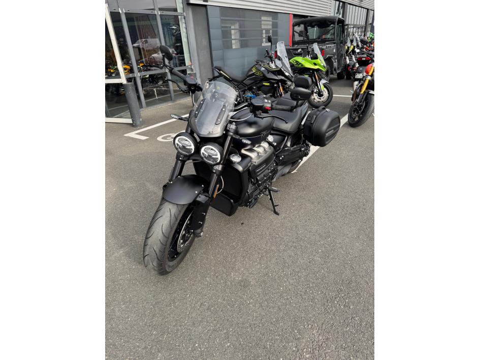 TRIUMPH ROCKET 3 STORM GT