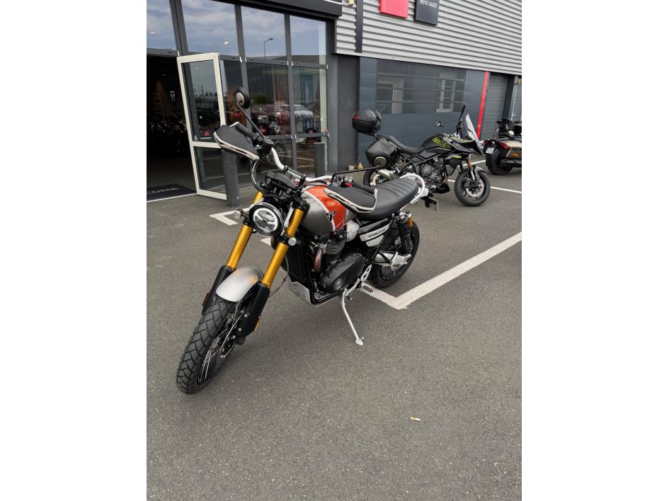 TRIUMPH SCRAMBLER 1200 XE