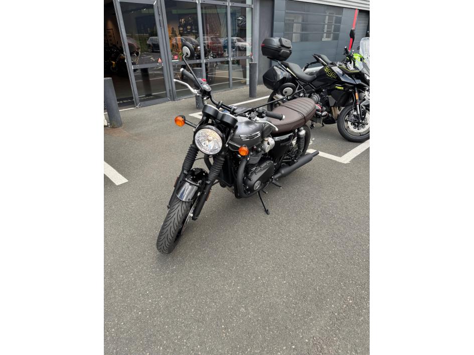 TRIUMPH Bonneville T120 Black