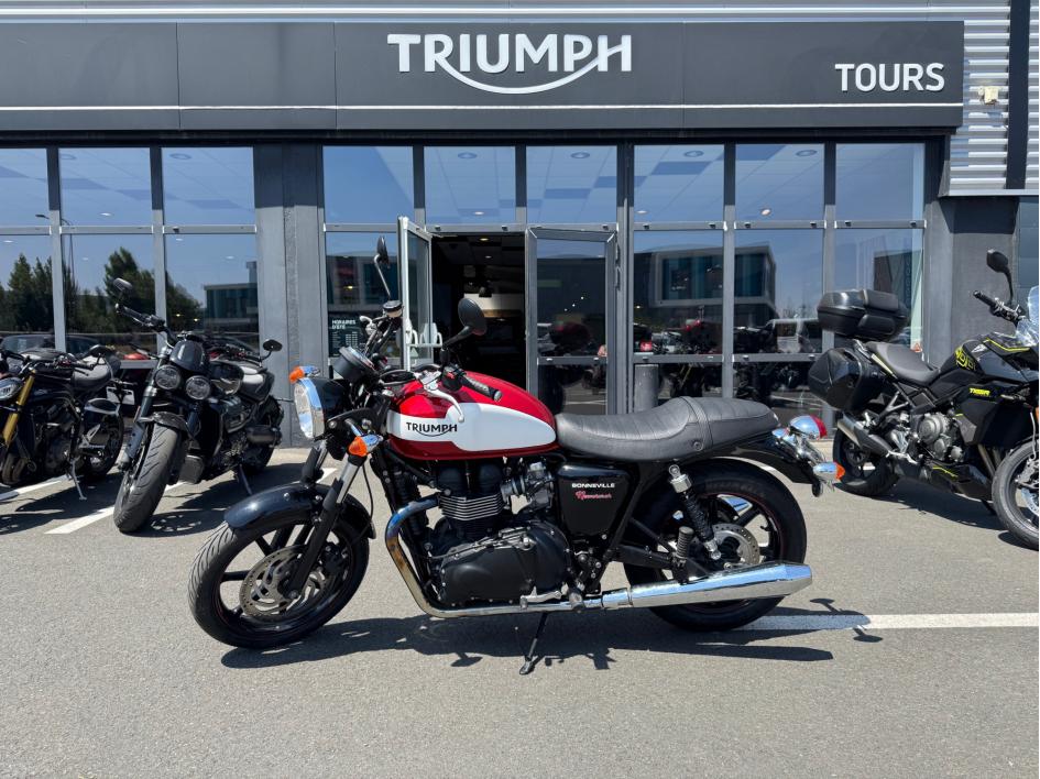 TRIUMPH Bonneville Newchurch