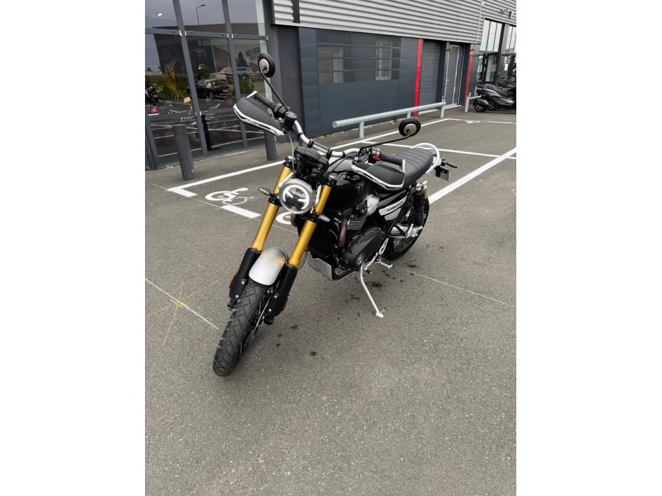 TRIUMPH SCRAMBLER 1200 XE