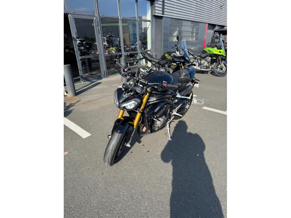TRIUMPH SPEED TRIPLE 1200 RS