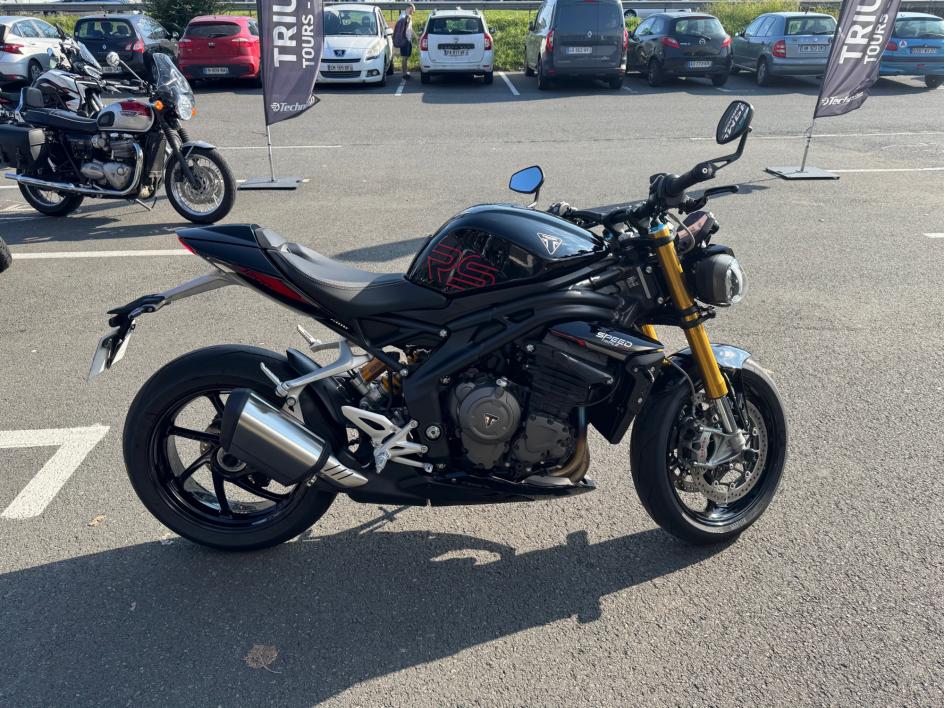 TRIUMPH SPEED TRIPLE 1200 RS